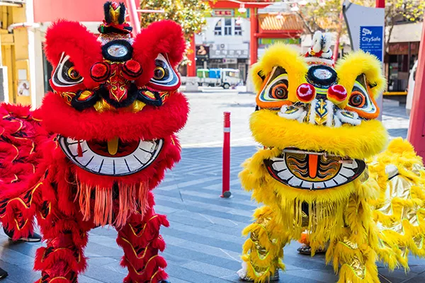 2 traditional Chinese lion dances