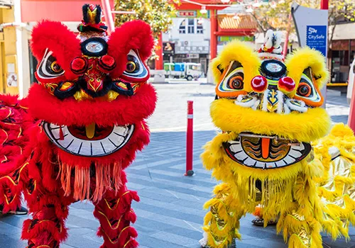 2 traditional Chinese lion dances